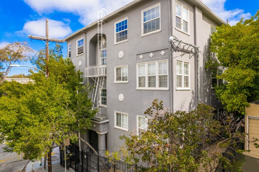 More Photos Of 1000 E 33rd St, Oakland Apartments For Sale