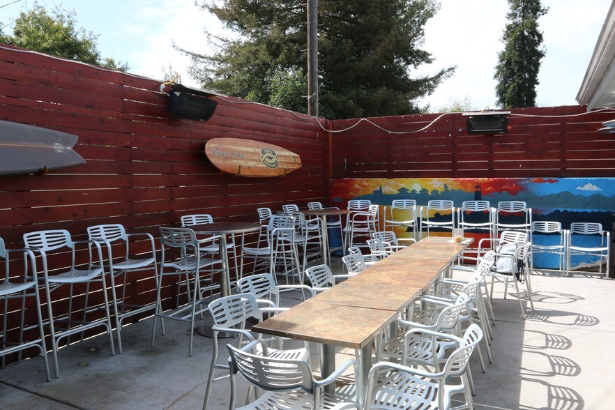 More Photos Of 711 Pacific Ave, Santa Cruz Restaurant For Lease