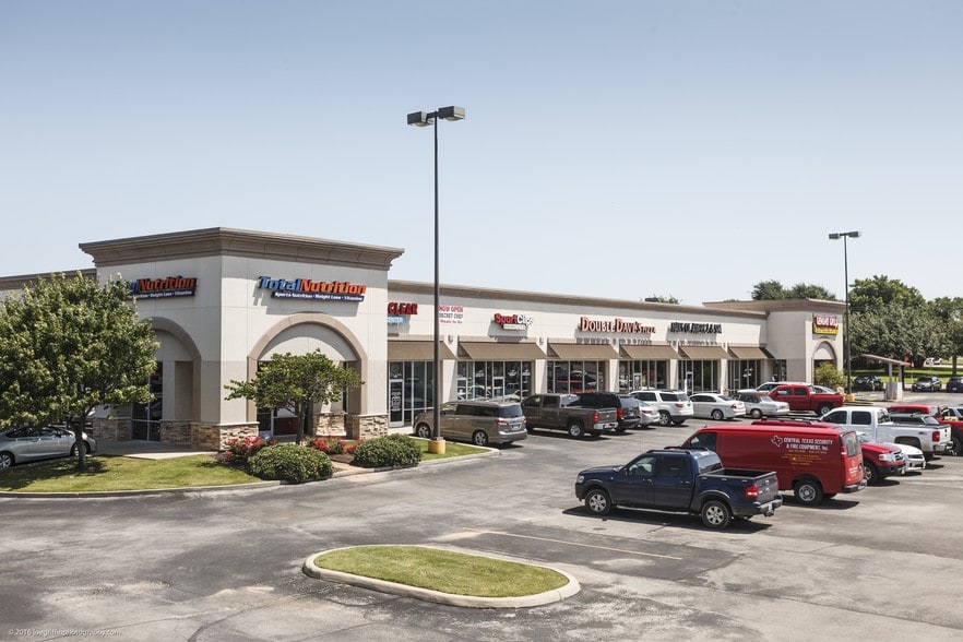 More Photos Of 200-300 N New Rd, Waco Unknown For Lease
