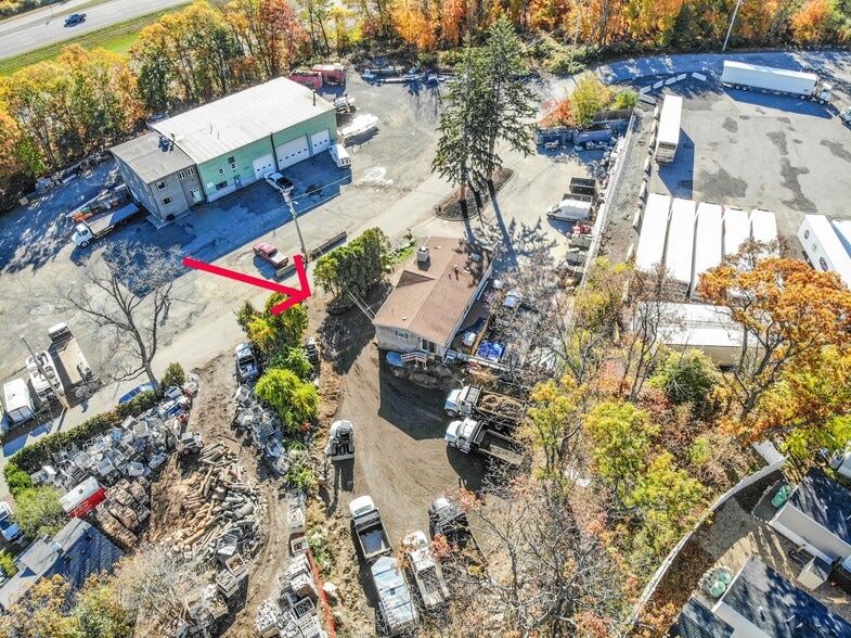 More Photos Of 25 Popes Ln, Danvers Flex For Sale