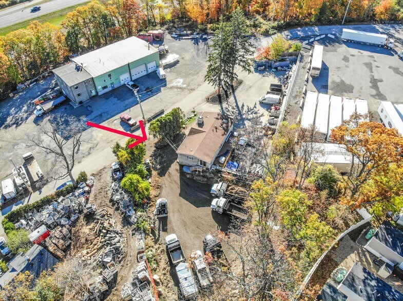 More Photos Of 25 Popes Ln, Danvers Flex For Sale