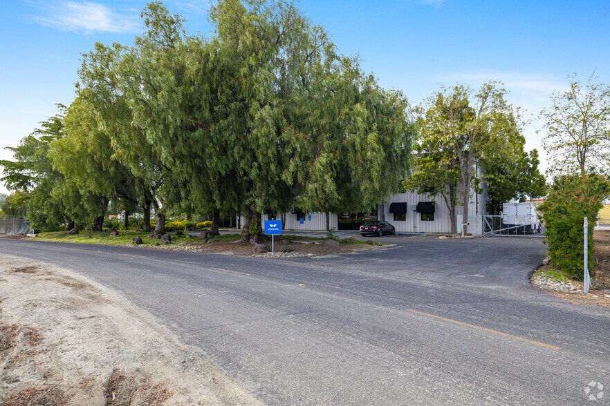 More Photos Of 1500 Sally Ride Dr, Concord Airplane Hangar For Sale