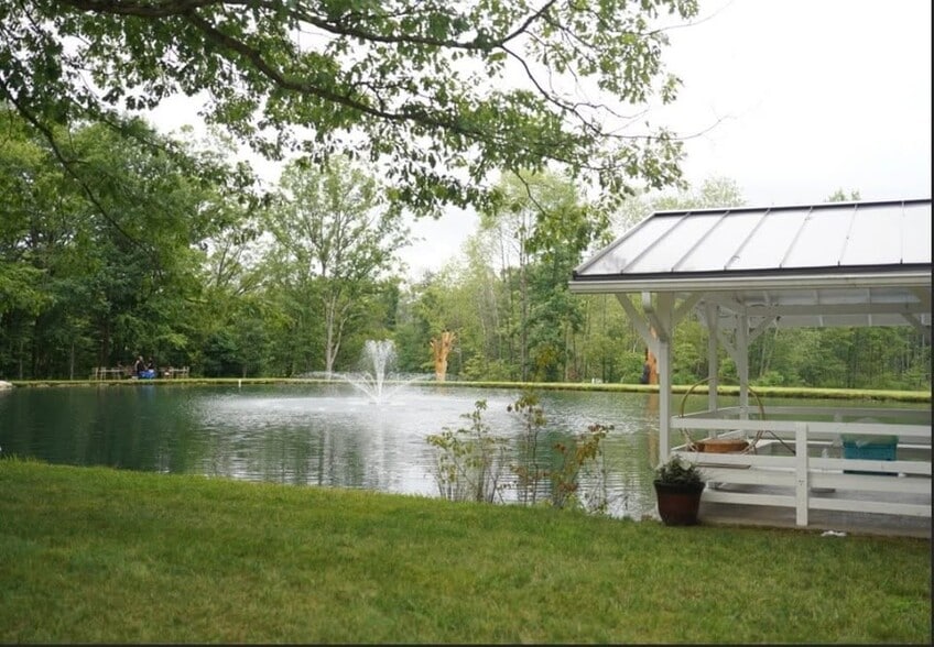 More Photos Of 821 Hickory St, Tyrone Land For Lease