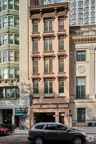 More Photos Of 18 Vesey St, New York Loft Creative Space For Sale
