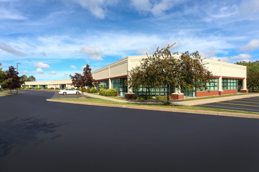 More Photos Of 33 Dodge Rd, Amherst Office For Lease