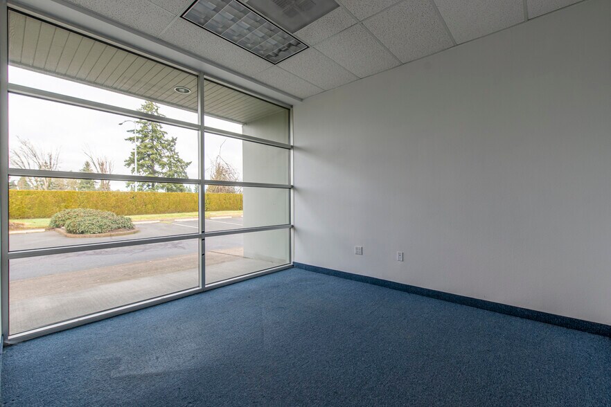 More Photos Of 3535 Del Webb Ave NE, Salem Warehouse For Lease