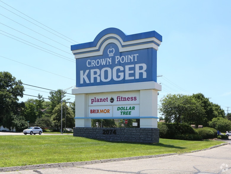 More Photos Of 2002-2070 Crown Plaza Dr, Columbus General Retail For Lease