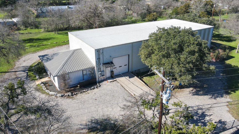 More Photos Of 5206 Beacon Dr, Austin Warehouse For Sale