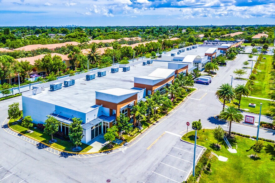 More Photos Of 6510-6596 N University Dr, Tamarac Storefront Retail Office For Lease