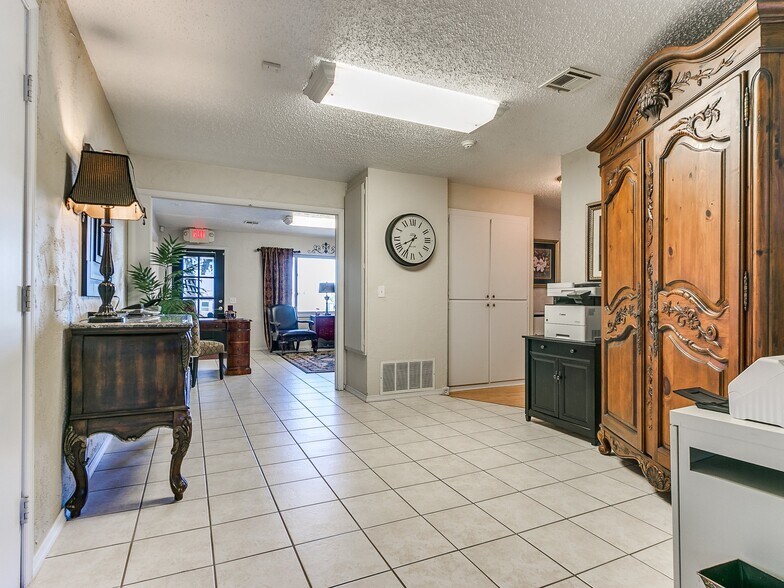 More Photos Of 16446 NE 23rd St, Choctaw Office Residential For Sale