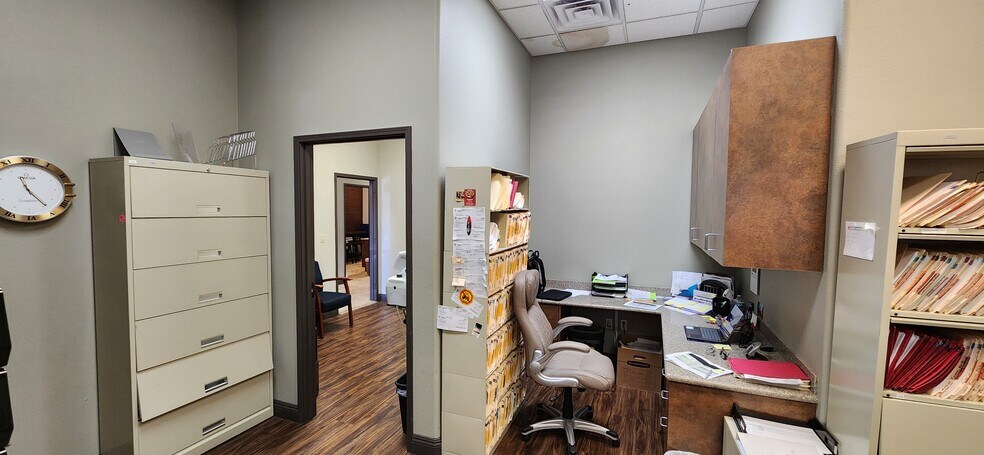 More Photos Of 2050 Mariner Dr, Las Vegas Medical For Sale
