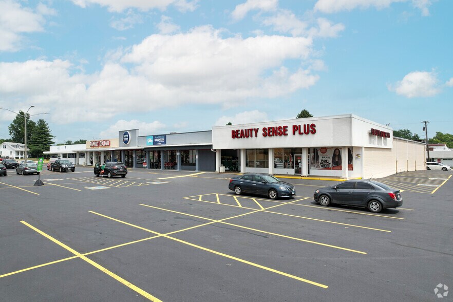 More Photos Of 4513-4519 W Main St, Belleville Unknown For Lease