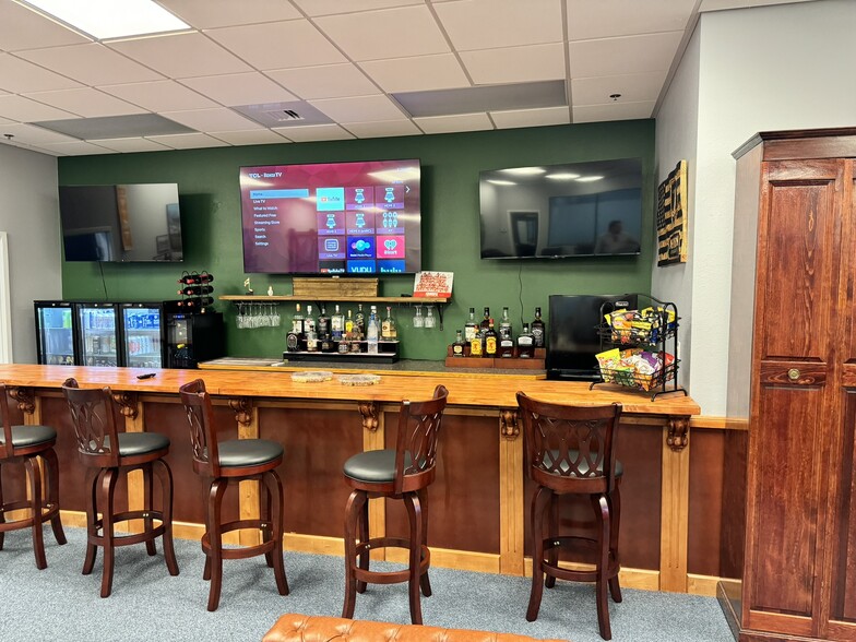 More Photos Of 2650 N Dixie Fwy, New Smyrna Beach Office For Sale