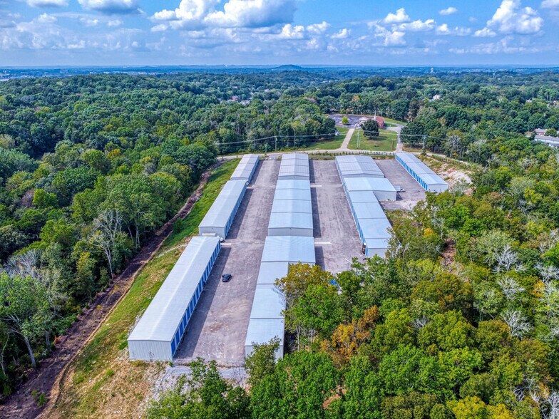 More Photos Of 1360 Pleasant Hill Rd, Nashville Self Storage For Lease