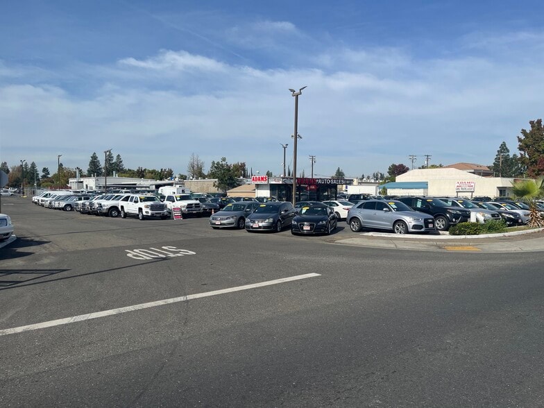 More Photos Of 1757-1761 Fulton Ave, Sacramento Auto Dealership For Sale