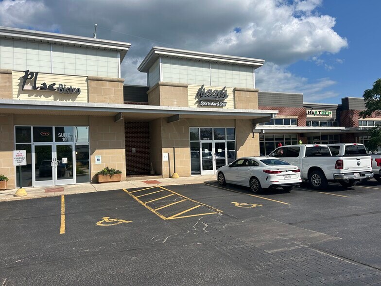 More Photos Of 1671 Hoffman Rd, Green Bay Storefront For Lease