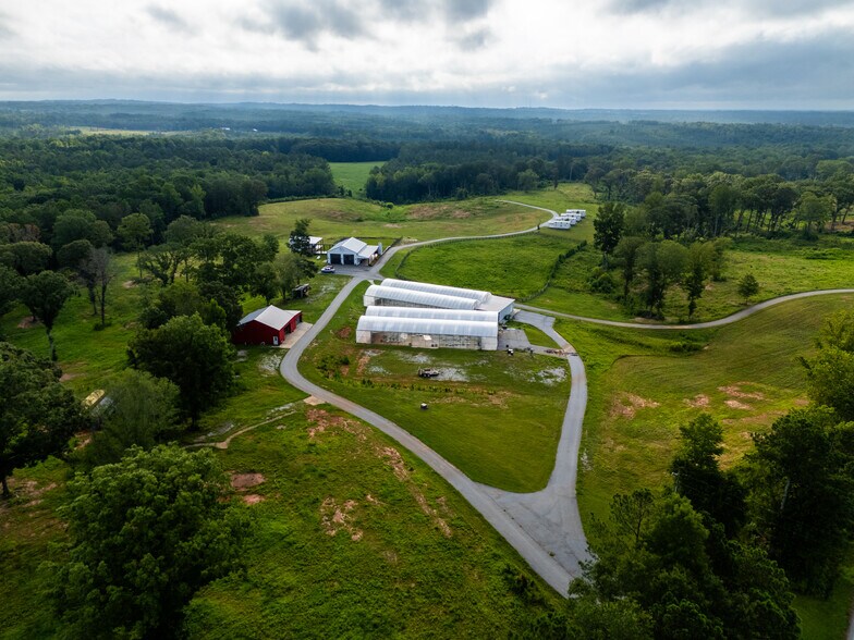 More Photos Of 2199 Roosterville Rd, Roopville Horse Stables For Sale