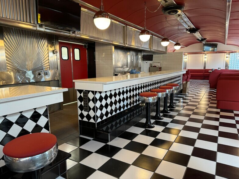 More Photos Of 455 E 18th St, Paterson Restaurant For Sale