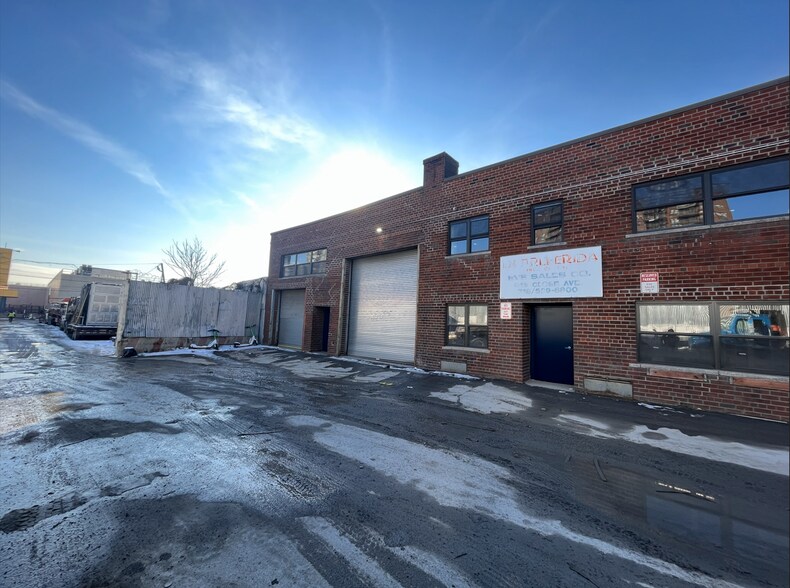 More Photos Of 945-975 Close Ave, Bronx Distribution For Lease