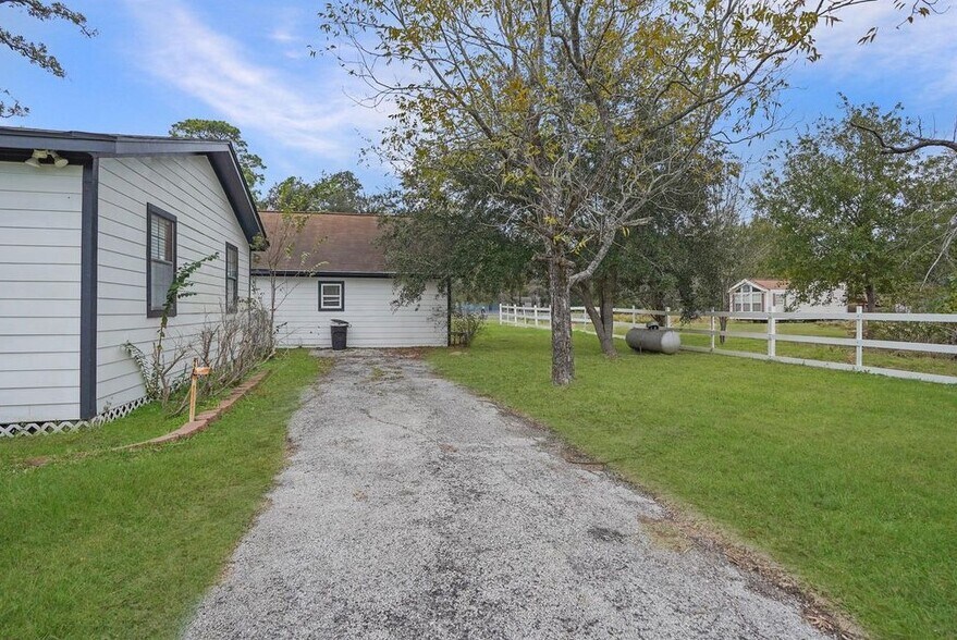 More Photos Of 22855 E Martin Dr, Porter Land For Sale