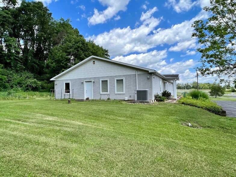 More Photos Of 1980 Pa-54 Hwy, Montgomery Office For Sale
