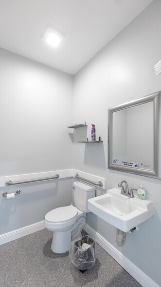 More Photos Of 37810 Medical Arts Ct, Zephyrhills Medical For Sale