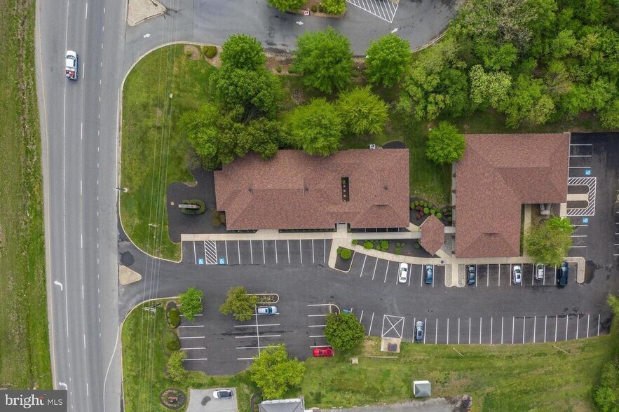 More Photos Of 3825 Leonardtown Rd, Waldorf Office For Lease