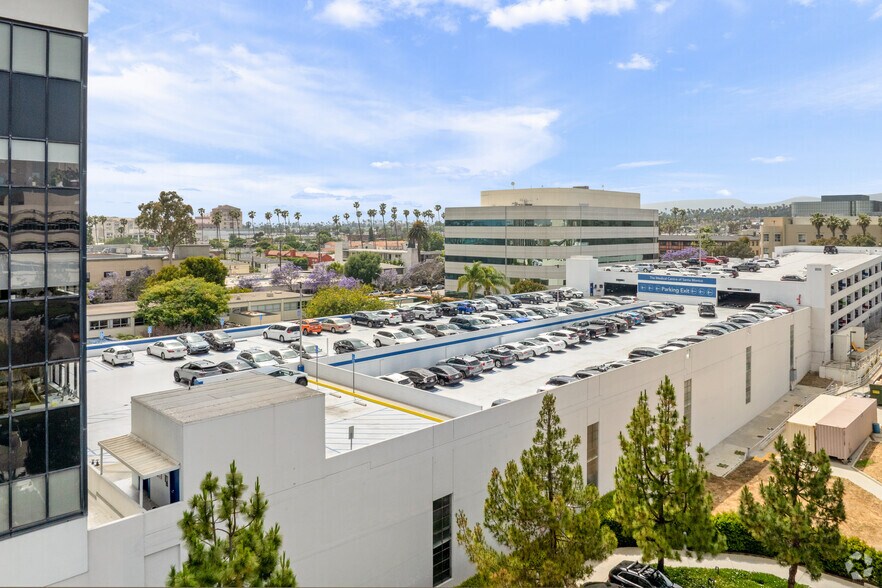 More Photos Of 2021 Santa Monica Blvd, Santa Monica Office For Lease