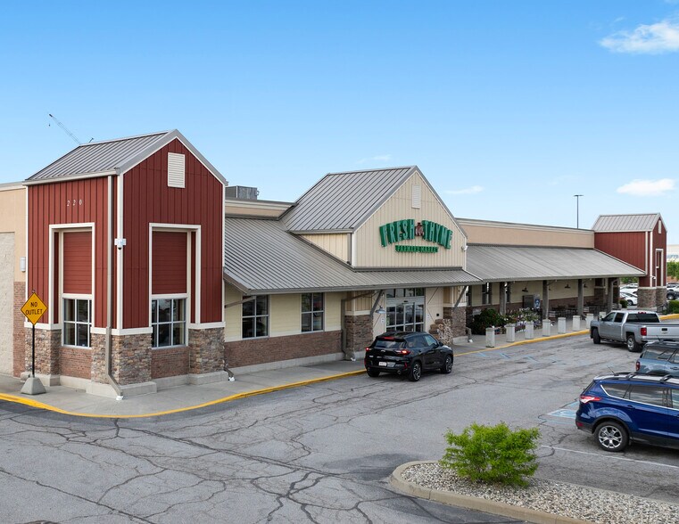 Primary Photo Of 220 S Creasy Ln, Lafayette Supermarket For Sale