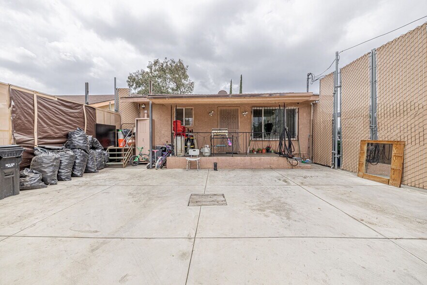More Photos Of 15723 Kadota St, Sylmar Land For Sale