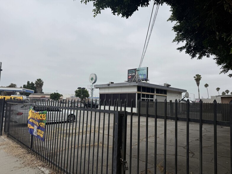 More Photos Of 11771 Washington Blvd, Whittier Freestanding For Sale