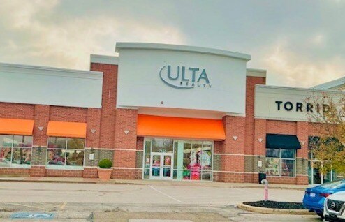 More Photos Of 7555-7705 Market Place Dr, Aurora Storefront For Sale