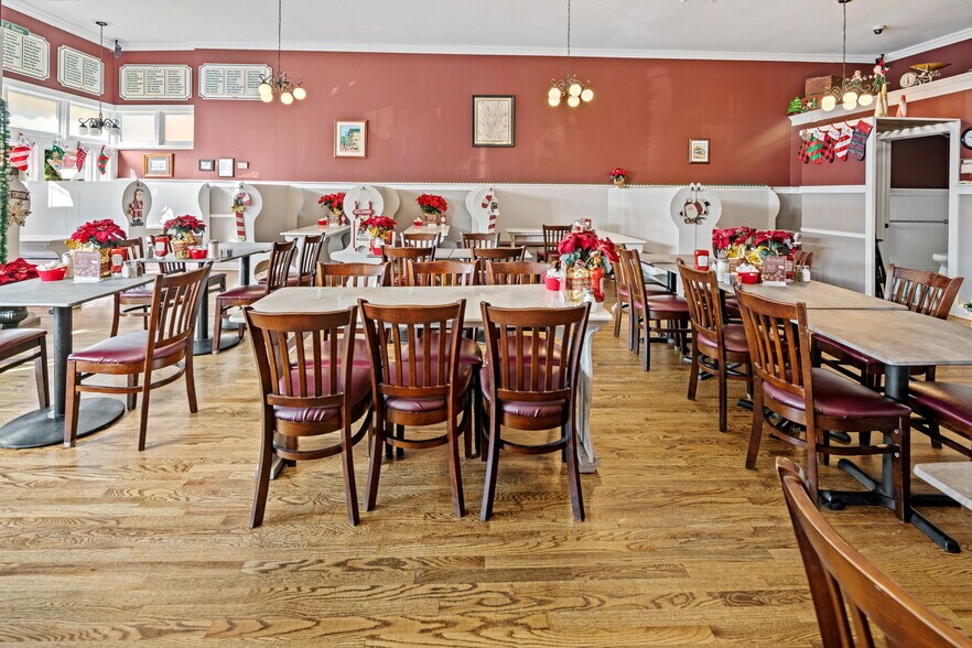 More Photos Of 688 E Bay Ave, Barnegat Restaurant For Sale