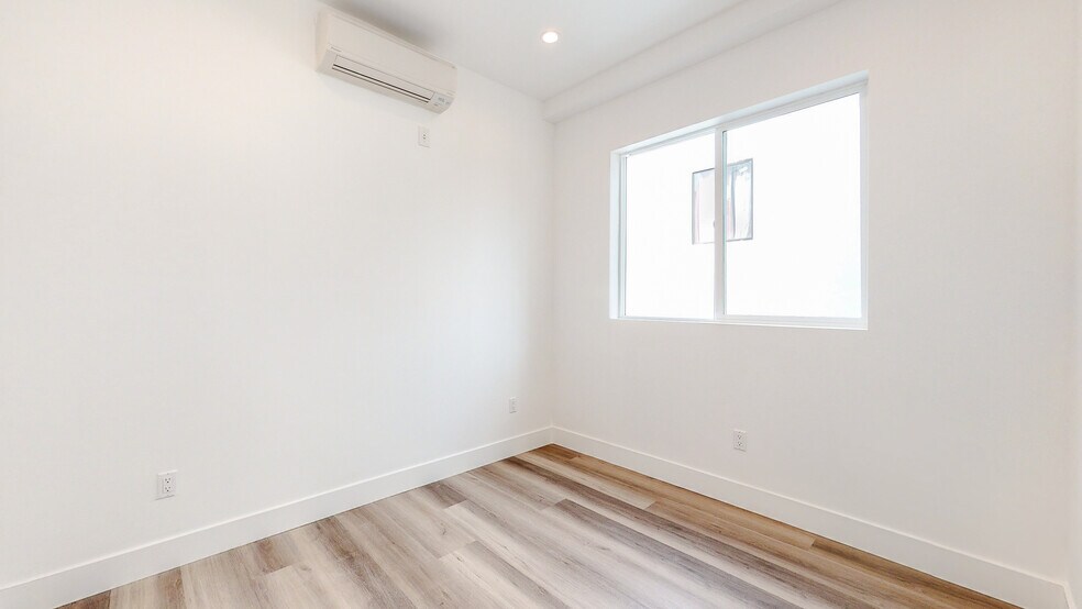 More Photos Of 525 N Normandie Ave, Los Angeles Apartments For Sale