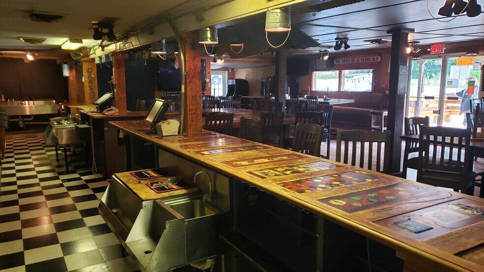 More Photos Of 3746 Mount Pleasant Rd, Sherrills Ford Restaurant For Lease