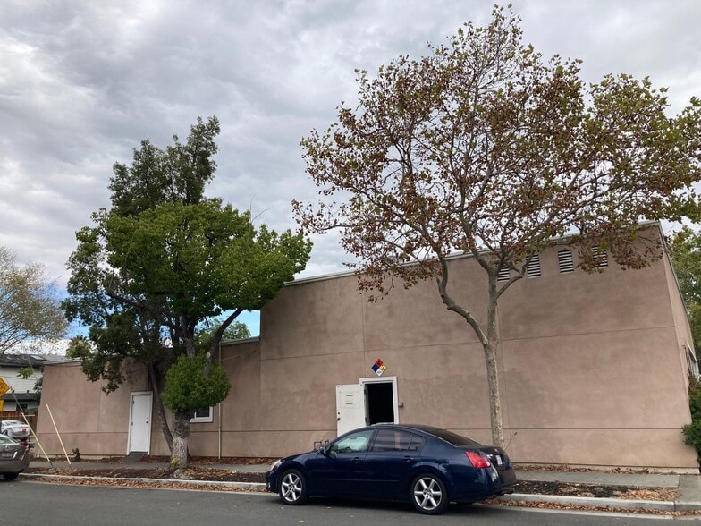 More Photos Of 2905 El Camino Real, Palo Alto Auto Repair For Lease