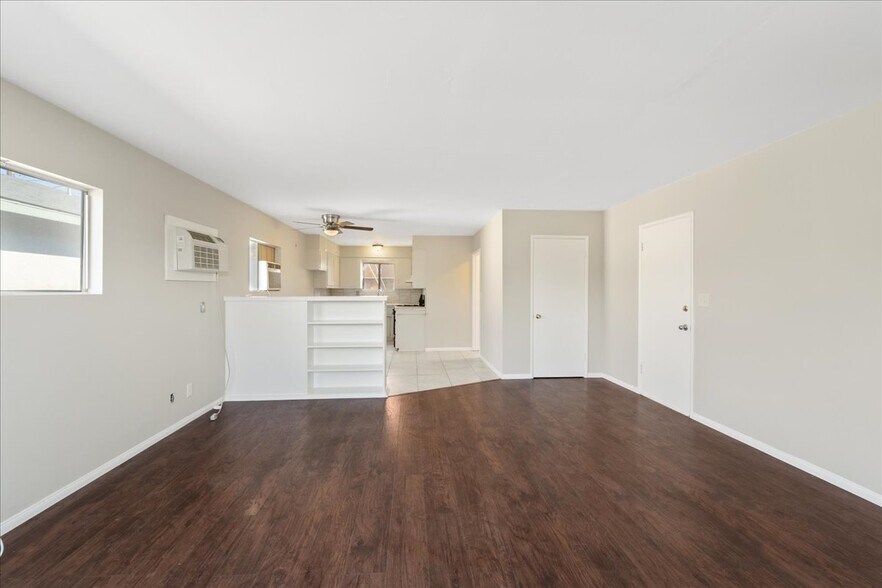 More Photos Of 171 N Hemet St, Hemet Apartments For Sale