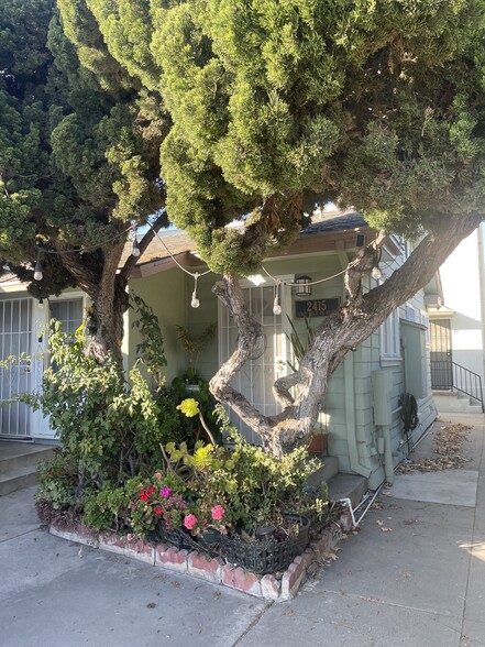 Primary Photo Of 2415 E 7th St, Long Beach Apartments For Sale