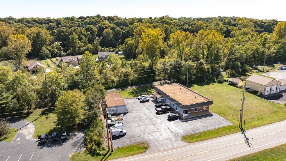 More Photos Of 202 W Main St, Glen Carbon General Retail For Sale