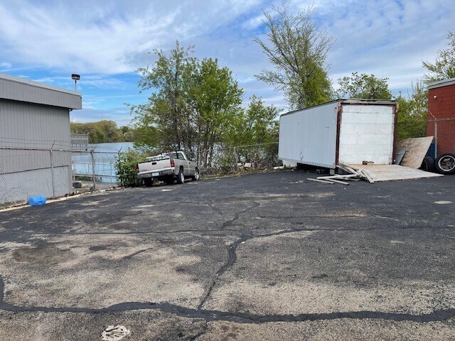 More Photos Of 271 Reservoir Ave, Providence Auto Repair For Sale