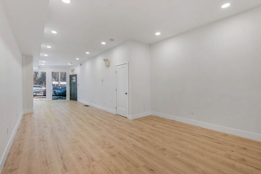 More Photos Of 1326 Point Breeze Ave, Philadelphia General Retail For Lease