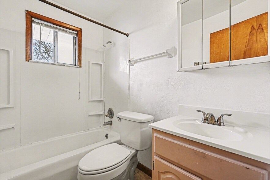 More Photos Of 234-236 High st, Fairborn Multifamily For Sale