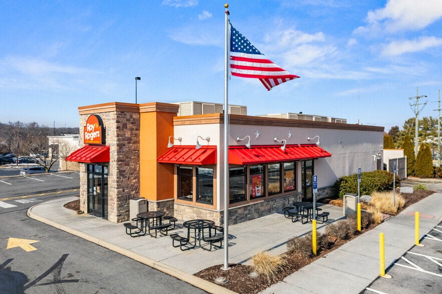 More Photos Of 130 Riverton Commons Plz, Front Royal Fast Food For Sale