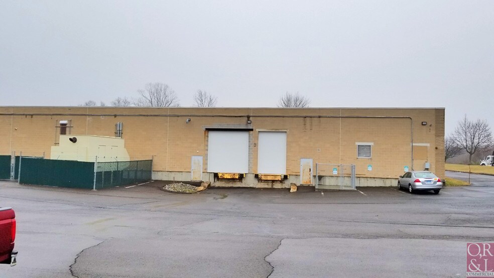 More Photos Of 4 Pin Oak Dr, Branford Industrial For Lease