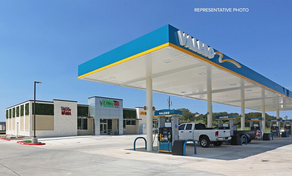 Primary Photo Of 5321 Lee Rd, Maple Heights Convenience Store For Sale