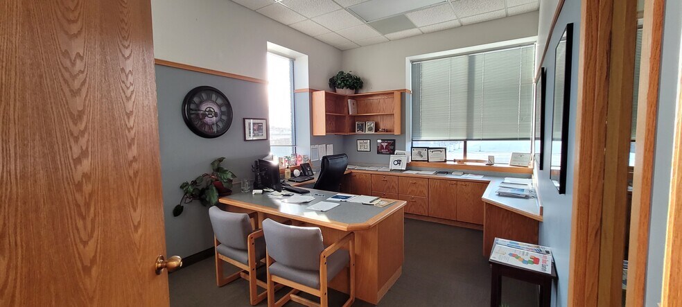 More Photos Of 100 Park Dr S, Great Falls Office For Lease