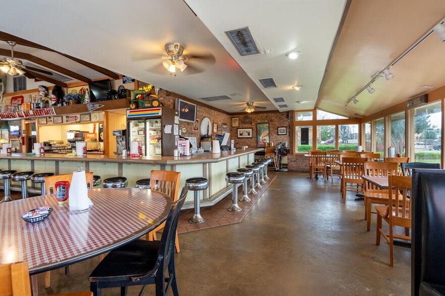 More Photos Of 3324 Lakeview Pky, Rowlett Restaurant For Sale