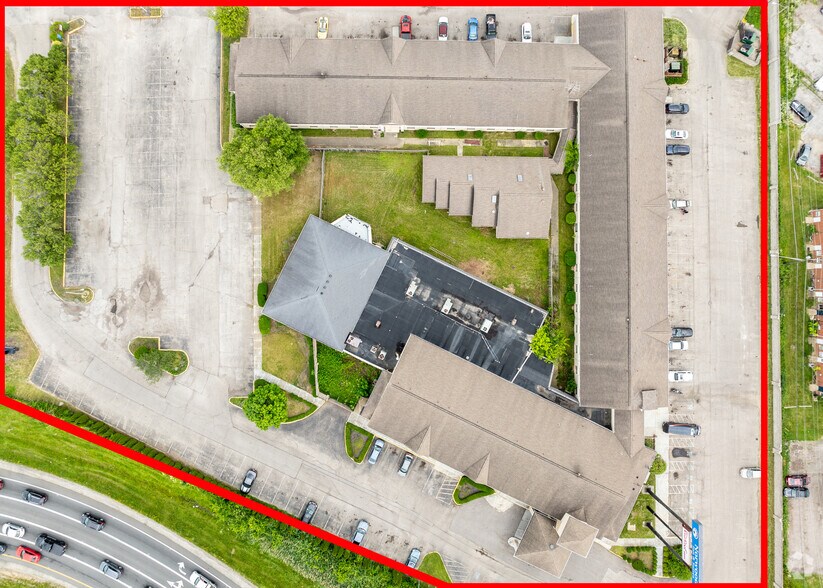 More Photos Of 1213 E Dublin Granville Rd, Columbus Hotel For Sale