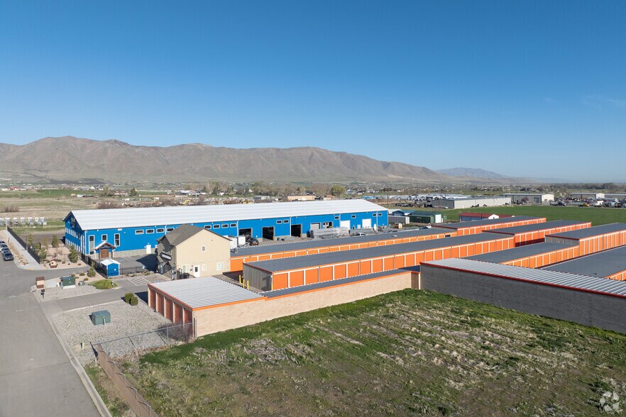 More Photos Of 992 W 170 N, Payson Self Storage For Lease