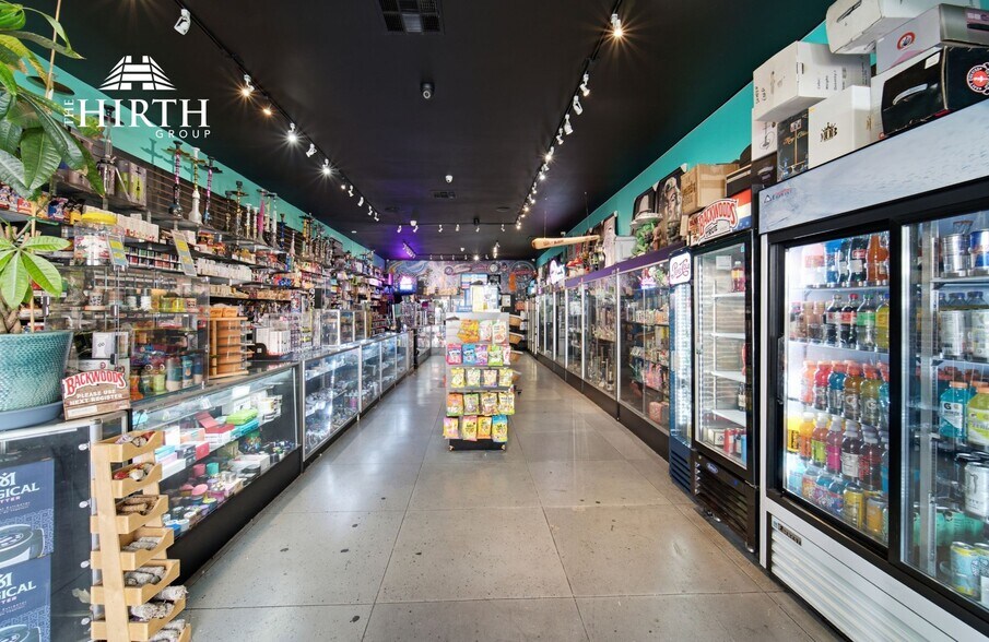 More Photos Of 1612-1616 N Cahuenga Blvd, Hollywood Restaurant For Sale